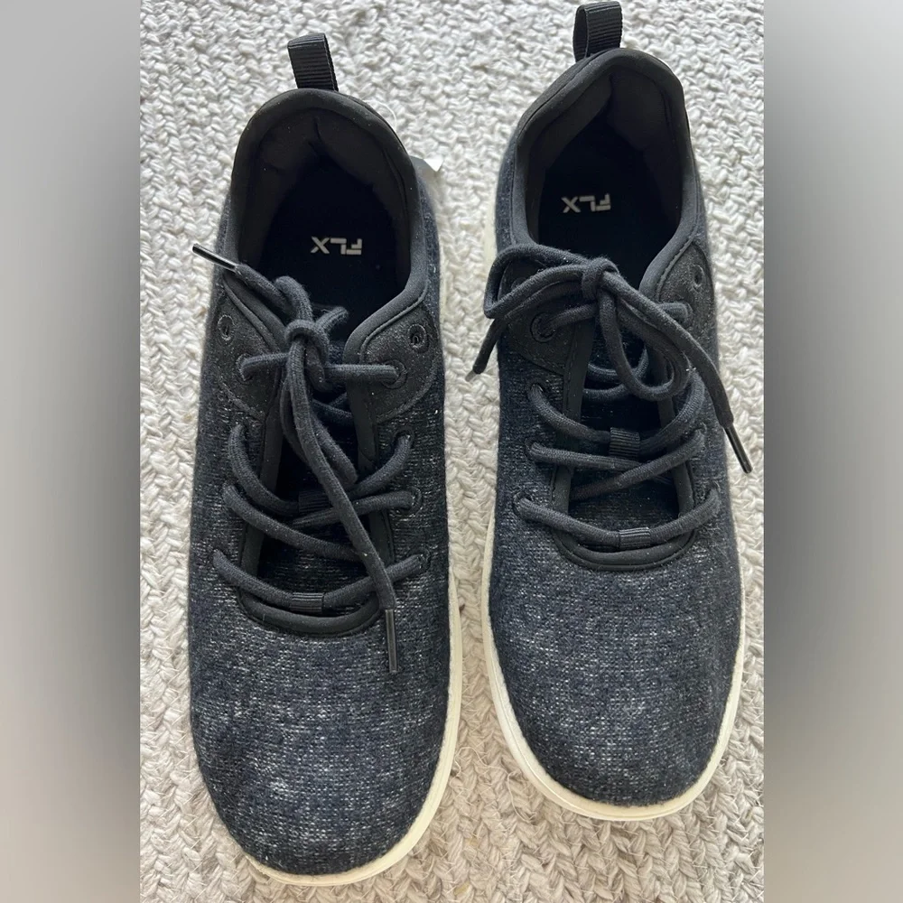 NWT FLX Black Heather Athletic Shoes